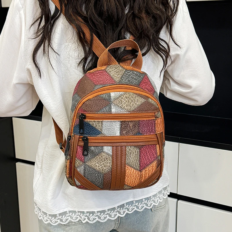Fashion Backpack Women - กระเป๋าเป้ผู้หญิงดีไซน์ปะติดปะต่อ ลายผ้าหลากหลาย เหมาะสำหรับใช้ในชีวิตประจำวันและเดินทาง กระเป๋าแฟชั่นลำลอง น้ำหนักเบา มีสไตล์