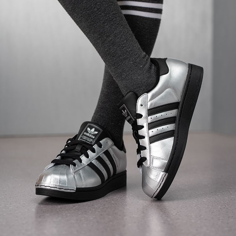 อาดิดาส ออริจินัลส์ ซูเปอร์สตา - Adidas Shoes Superstar บทวิจารณ์และราคา